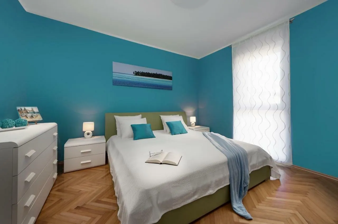 Apartamento Rainbow Pula 0*,  Croacia