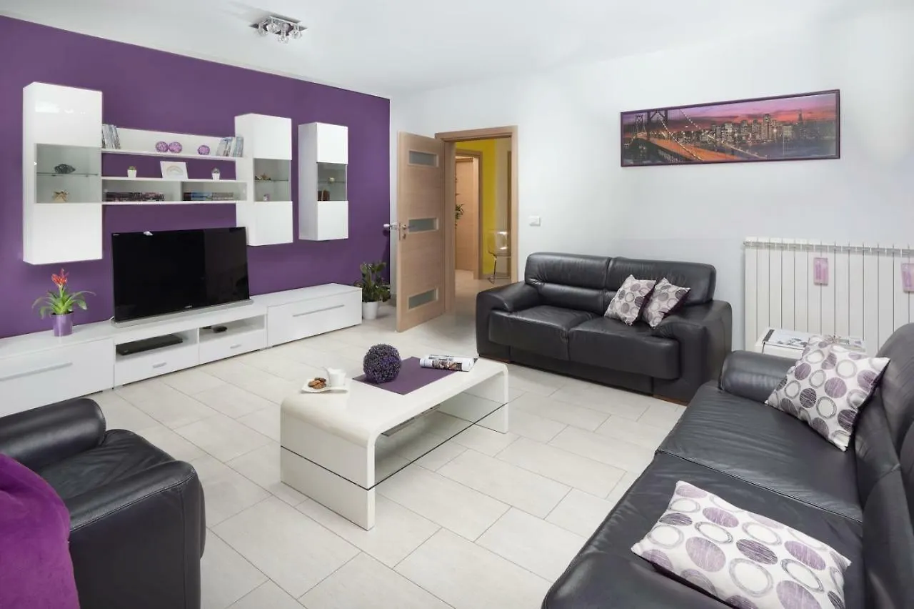 Apartamento Rainbow Pula 0*,